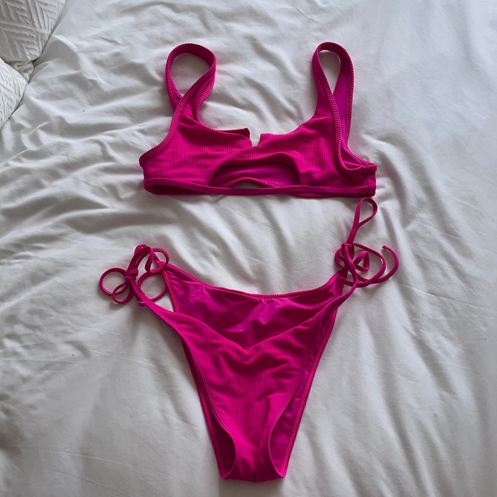 Hot pink frankies Bikini size L